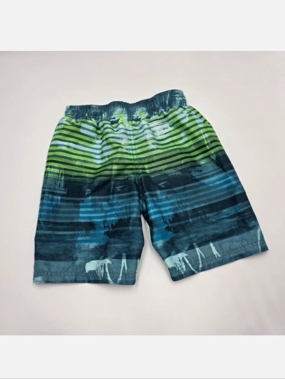 Under Armour boys' swim trunks size S